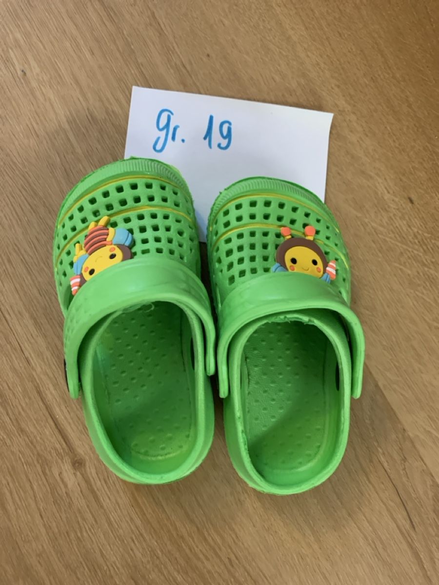 Schuhe für Jungen: Grüne Kinder Glocks- Gartenschuhe mit Biene, Gr. 19 – Gebraucht aus Meilen von Flockenwirbel