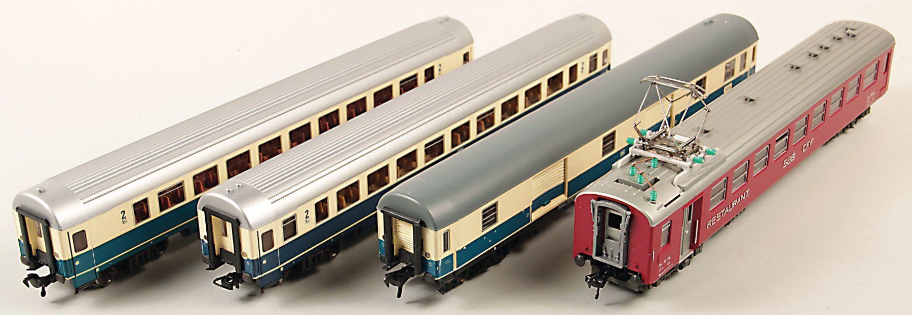 Fleischmann Modellini di ferrovie: 4 Fleischmann Wagen Spur H0 DC (V90) – Usato da Anglikon venduto da Florenre 1