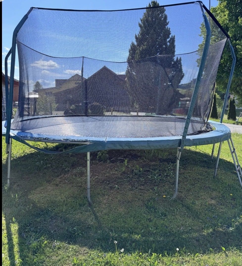 Gonser Trampolines: Trampoline Gonser 430 cm – D'occasion à Froideville par BTLNB