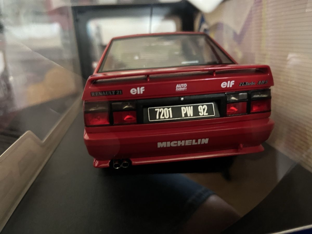 Renault Modellini d'auto: Renault 21 Turbo. 1:18 – Nuovo e nell'imballaggio originale da Rümlang venduto da Papamoll4 4