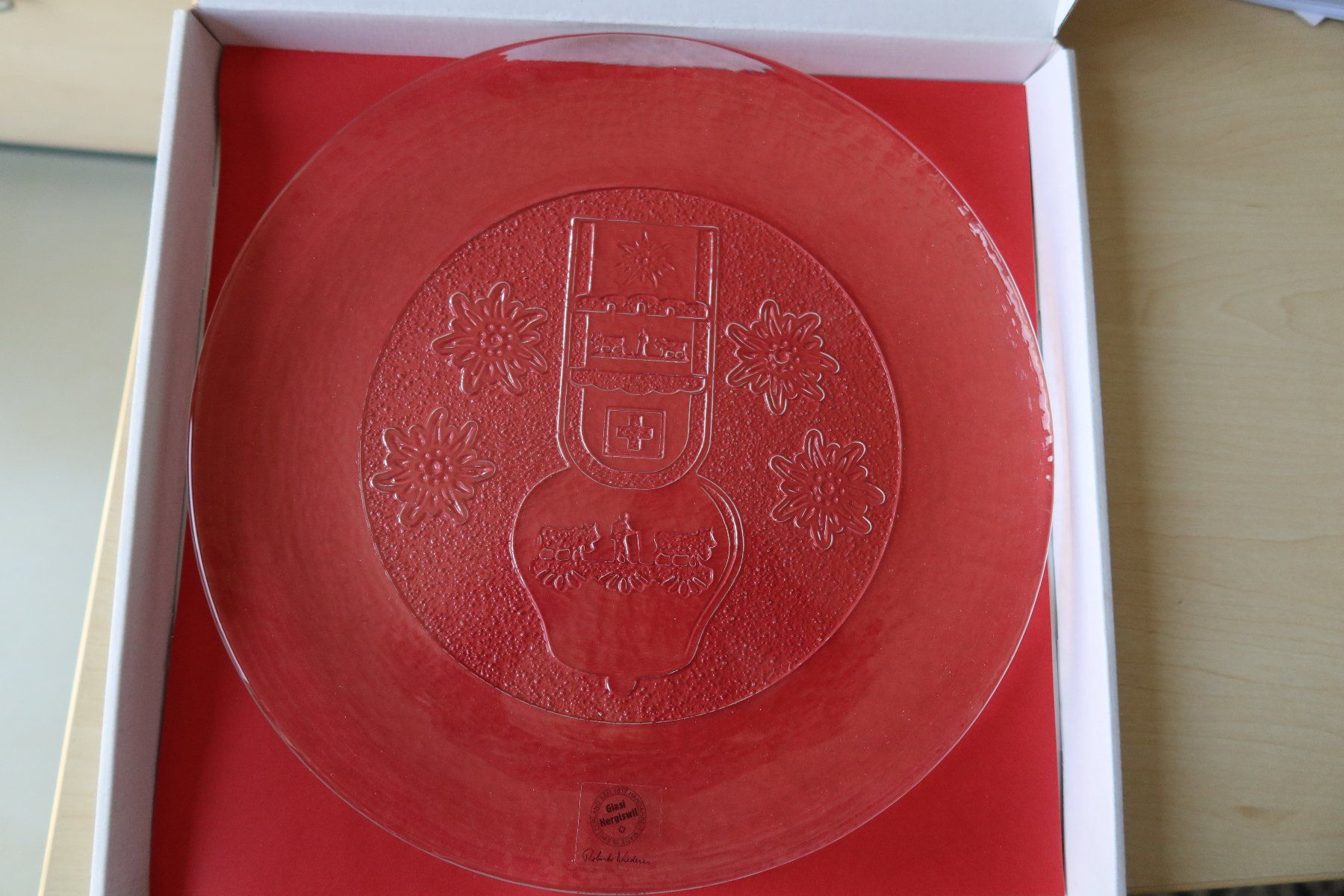 Glasi Hergiswil Piatti: Glasi Hergiswil, Teller TRYCHLE, Durchmesser 28cm - NEU – Nuovo e nell'imballaggio originale da Zürich venduto da Piki7 1