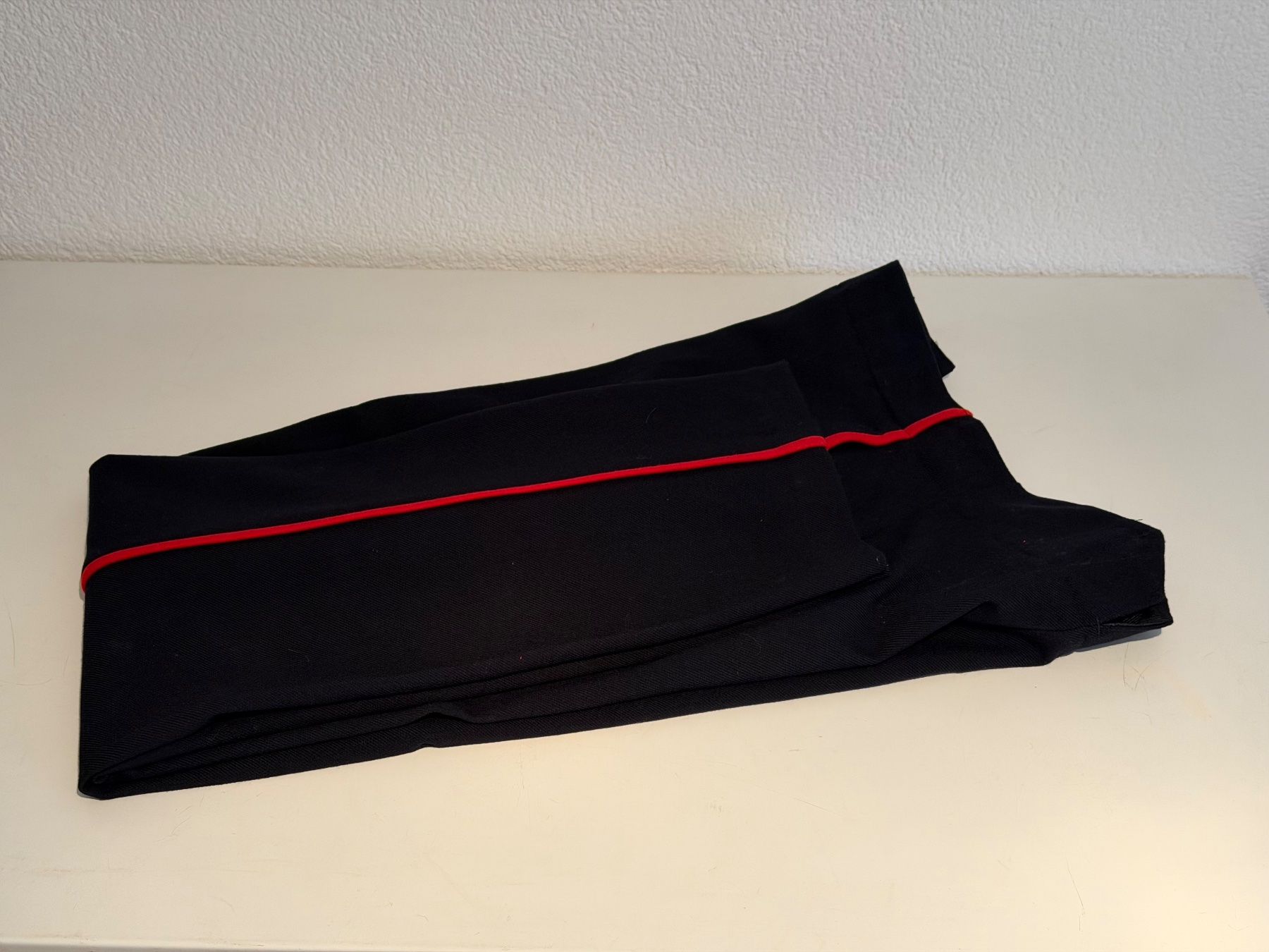 Uniformi: Uniformhose Britische Armee 100% Wolle – Nuovo (secondo la descrizione) da Niederwil SO venduto da Psusennes
