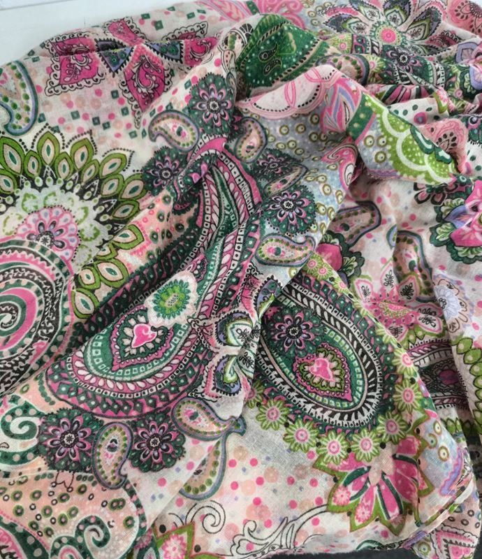 Foulards, Tücher & Schals: Schal rosa bunt – Gebraucht aus Rüti ZH von Restwert_Rueti_ZH 1