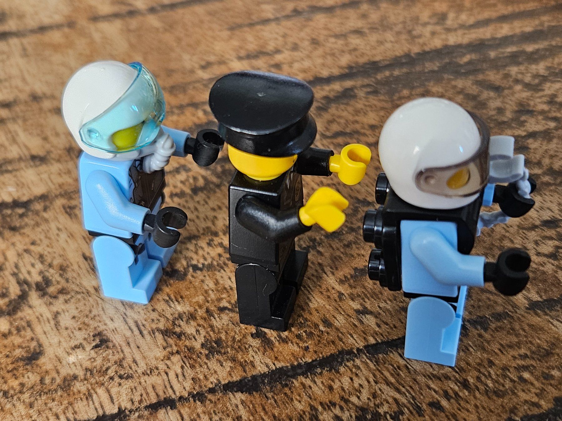 Lego Baukästen: lego lot de 3 figurines – Gebraucht aus Confignon von Ecrofigs 3
