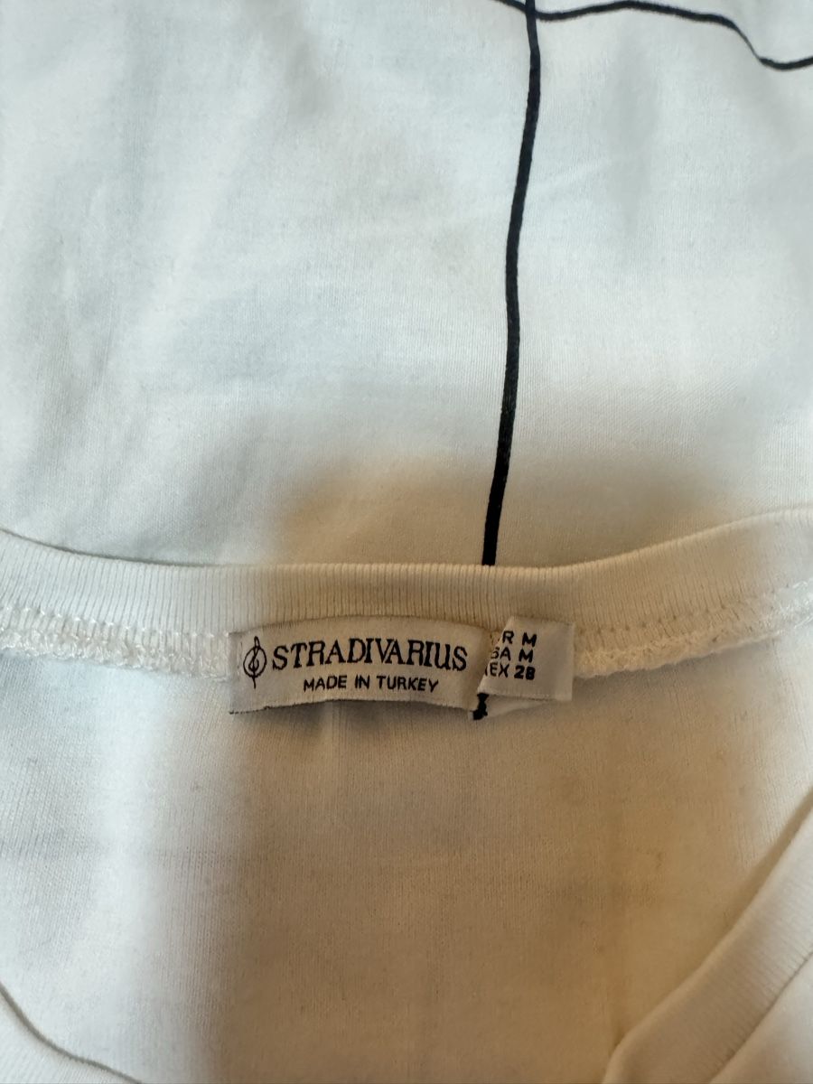 Stradivarius Top: Crop T-Shirt Stradivarius  – Usato da Lyss venduto da sandra19613 1