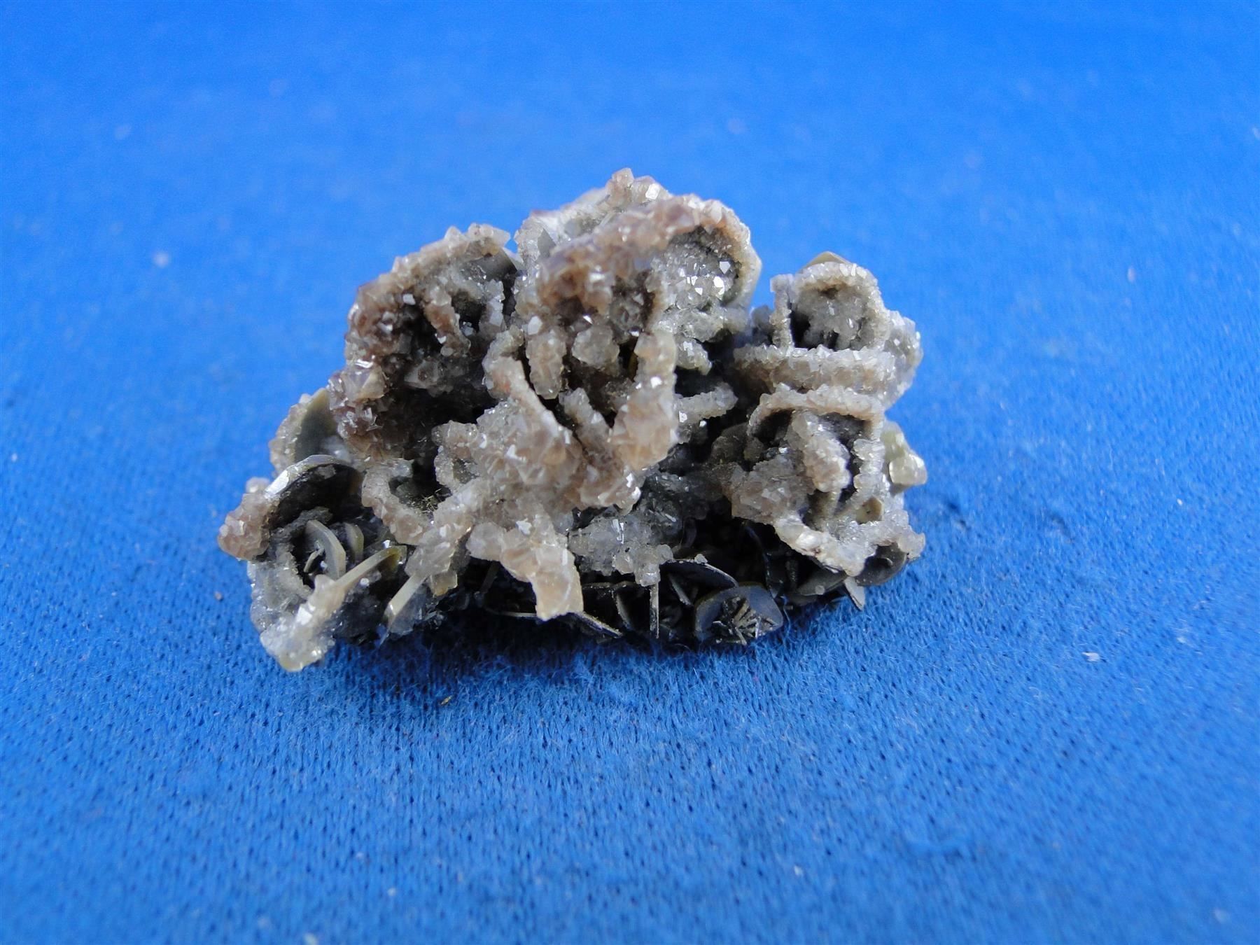 Minerali & Pietre curative: Wulfenit mit Calcit und Quartz – Usato da Schinznach Bad venduto da Demerald 1