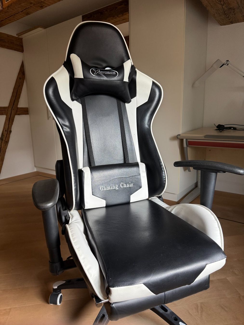 Stühle: Gaming Stuhl – Neu (gemäss Beschreibung) aus Bülach von Hanibal007
