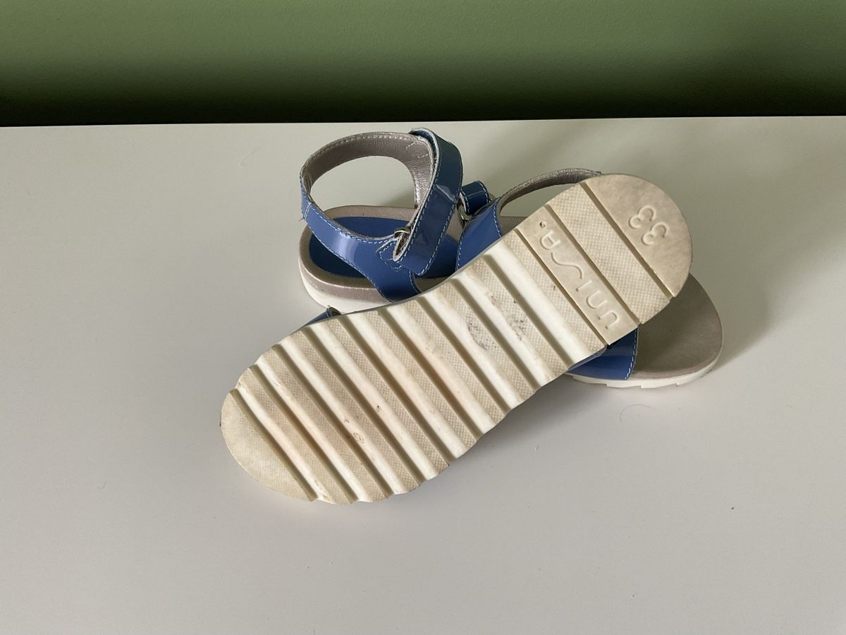 Unisa Schuhe für Mädchen: Lackleder Sandalen Mädchen Unisa Gr.33 – Neu (gemäss Beschreibung) aus Pfäffikon ZH von Ben0707 7