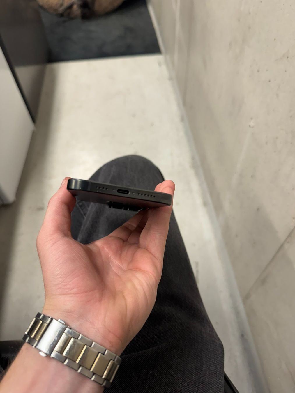 Apple Telefoni cellulari / Smartphones: Iphone 15 Pro Max, Black Titanium, 256GB – Usato da Frick venduto da sandro_martin 3