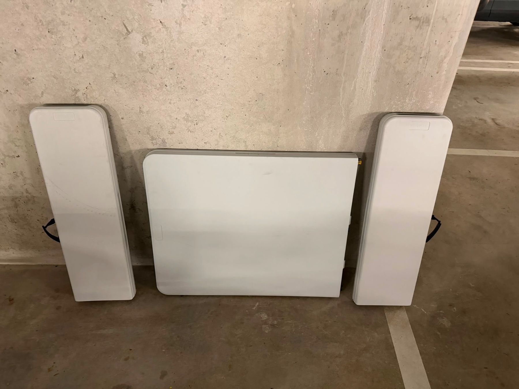 Set di tavolo e panche: Table pliante avec 2 bancs gris – Nuovo (secondo la descrizione) da Yverdon-les-Bains venduto da hal_jq27 2