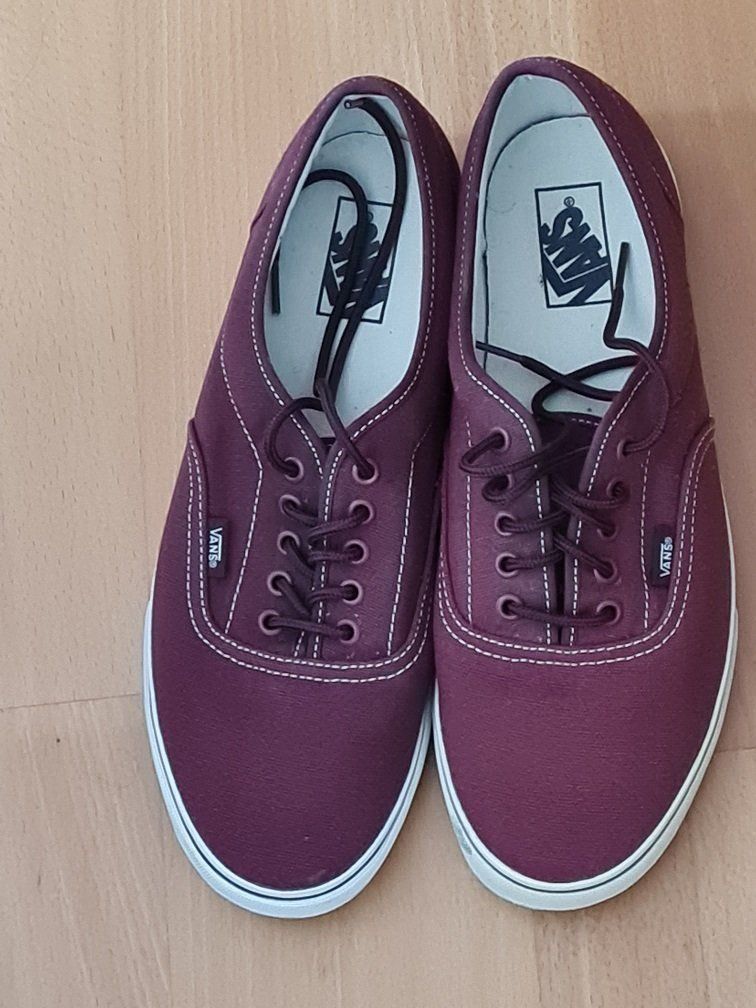 Vans Scarpe da uomo: Neu: Vans - Sneaker - bordeaux-rot - Gr. 11.5 – Nuovo (secondo la descrizione) da Uznach venduto da Laeuffer