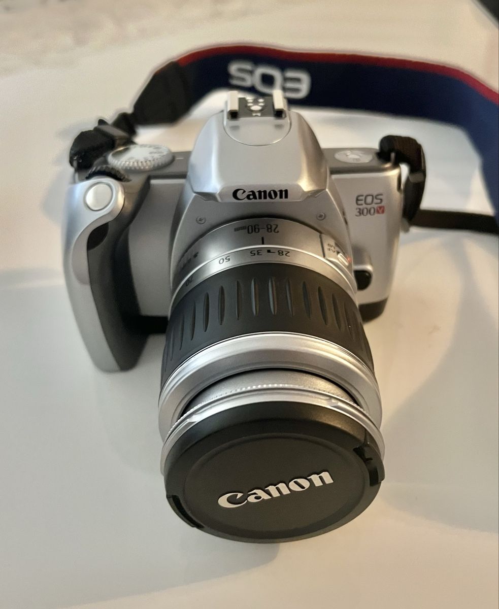 Canon Fotocamera: Canon EOS 300V argent objectif 28-90mm occasion – Usato da Chavornay venduto da MD_77