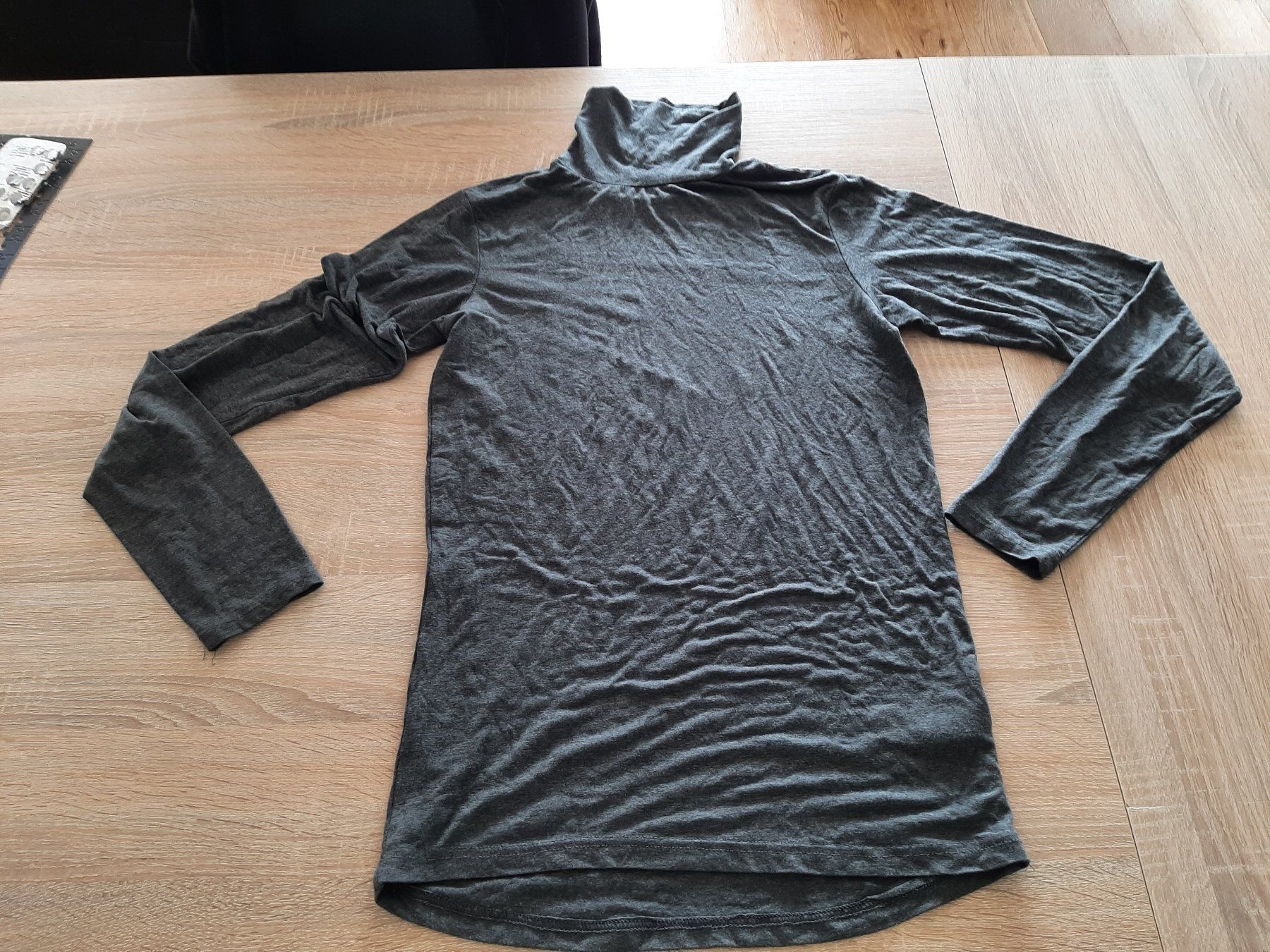 Pullover & Sweatshirts: Rollkragen - Pulli Activa Grösse S, dunkelgrau – Gebraucht aus Menziken von Rien1