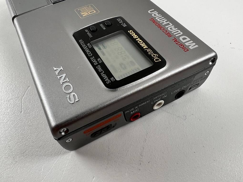 MiniDisc Recorder SONY MZ-R30 & opt. Netzteil (Gebraucht) in