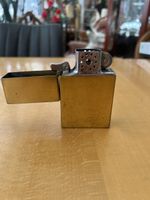 Feuerzeug Messing gebraucht Zustand 9.5 cm H