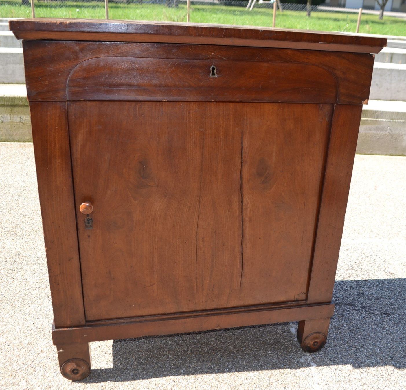 Kommoden: Kommode Biedermeier Nussbaum – Gebraucht aus Wil SG von Athi