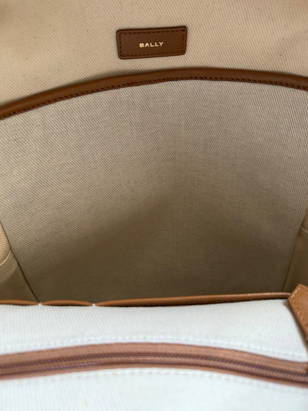 Bally Zaini: Bally Designer Backpack - New / Bally Designer-Rucksack -Neu – Nuovo (secondo la descrizione) da Wallisellen venduto da swiatek7 5