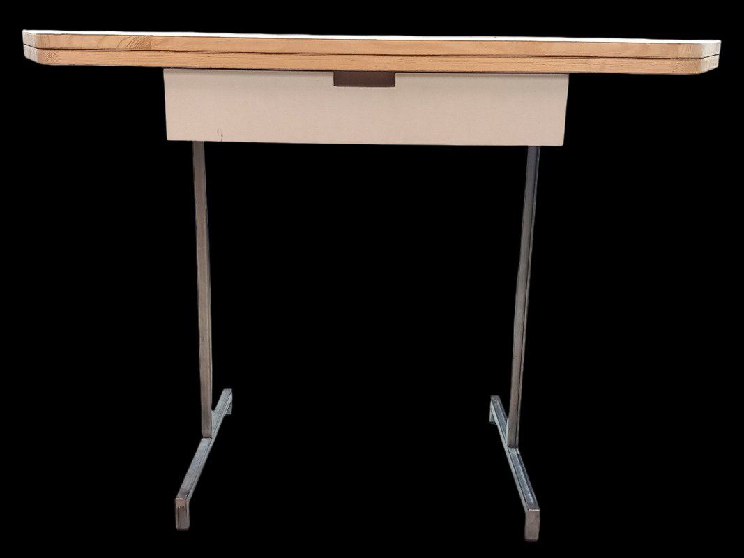 Tische: Schneidertisch – Gebraucht aus Hünenberg von Restwert_Zug 1