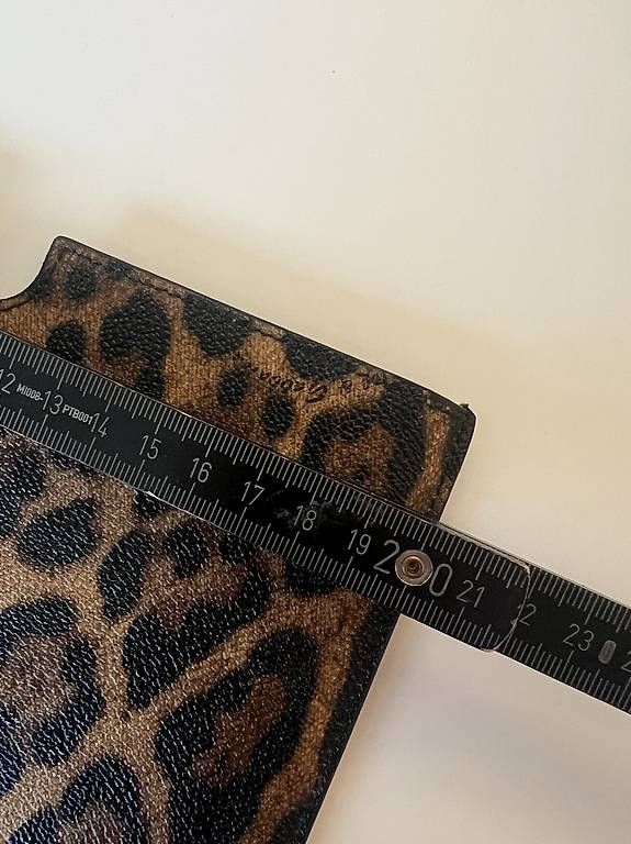 Covers & Taschen: Dolce & Gabbana iPad Hülle – Gebraucht aus Zürich von FK8044 1