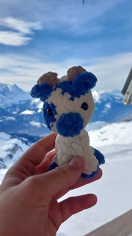 Giocattoli: Gehäkelte Kuh die sitzt – Usato da Meiringen venduto da Flauschfarm 1