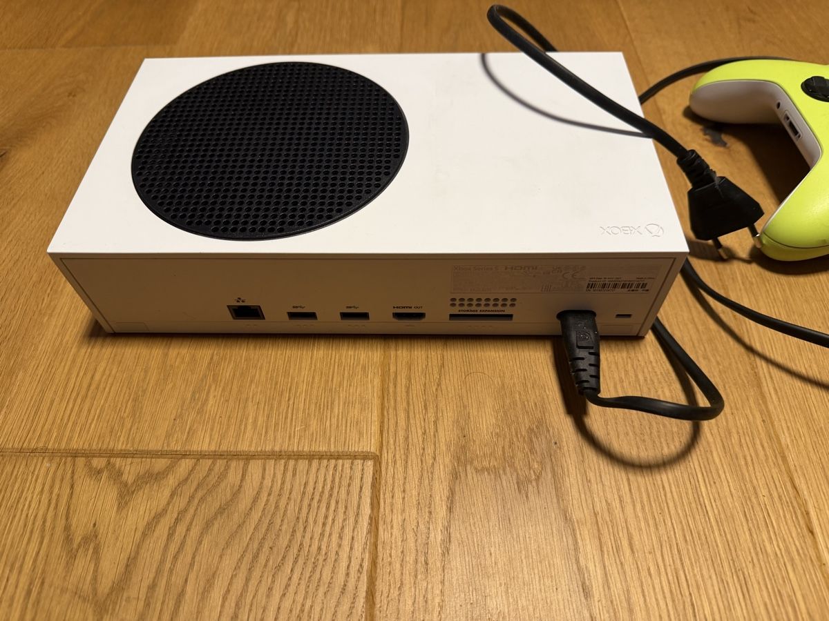 Consoles: X-Box Series-S- ab 1.Fr – D'occasion à Uetikon am See par Dariusstasys 4