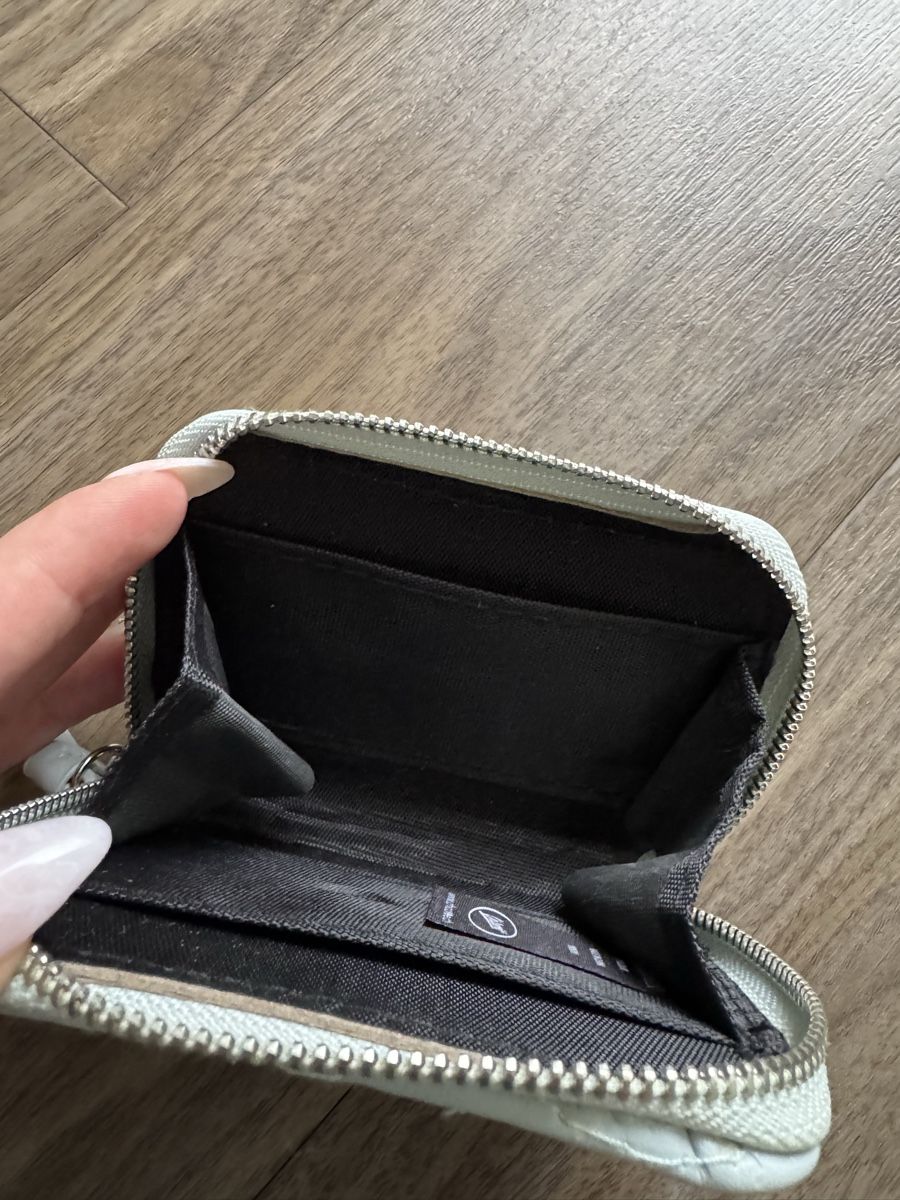Portafogli: 💰LIGHT BLUE MINI ZIP WALLET💰 – Usato da Dietikon venduto da athiinax 2