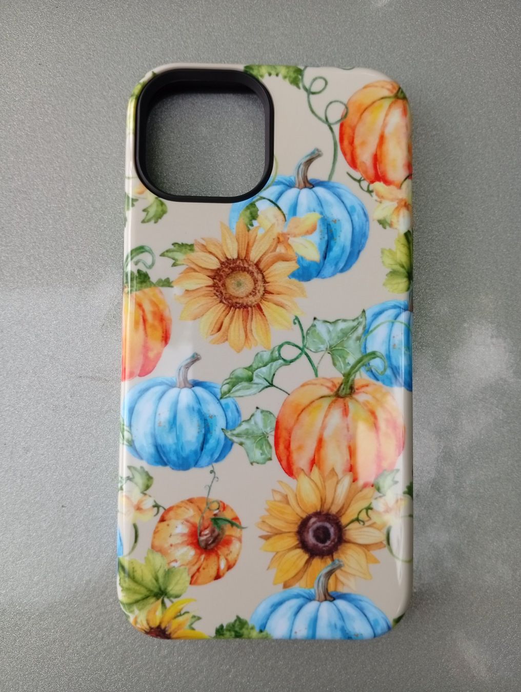 Coques & Protection écran: iPhone 13-14 Hülle mit Blumen Deko – Neuf avec emballage d'origine à Winterthur par Rogue01