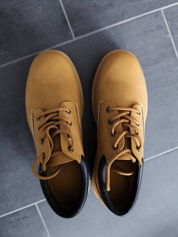Scarpe da uomo: Herren Schuh auf Timberlands angelegt 43 – Usato da Oberwil BL venduto da sch_hp69 1