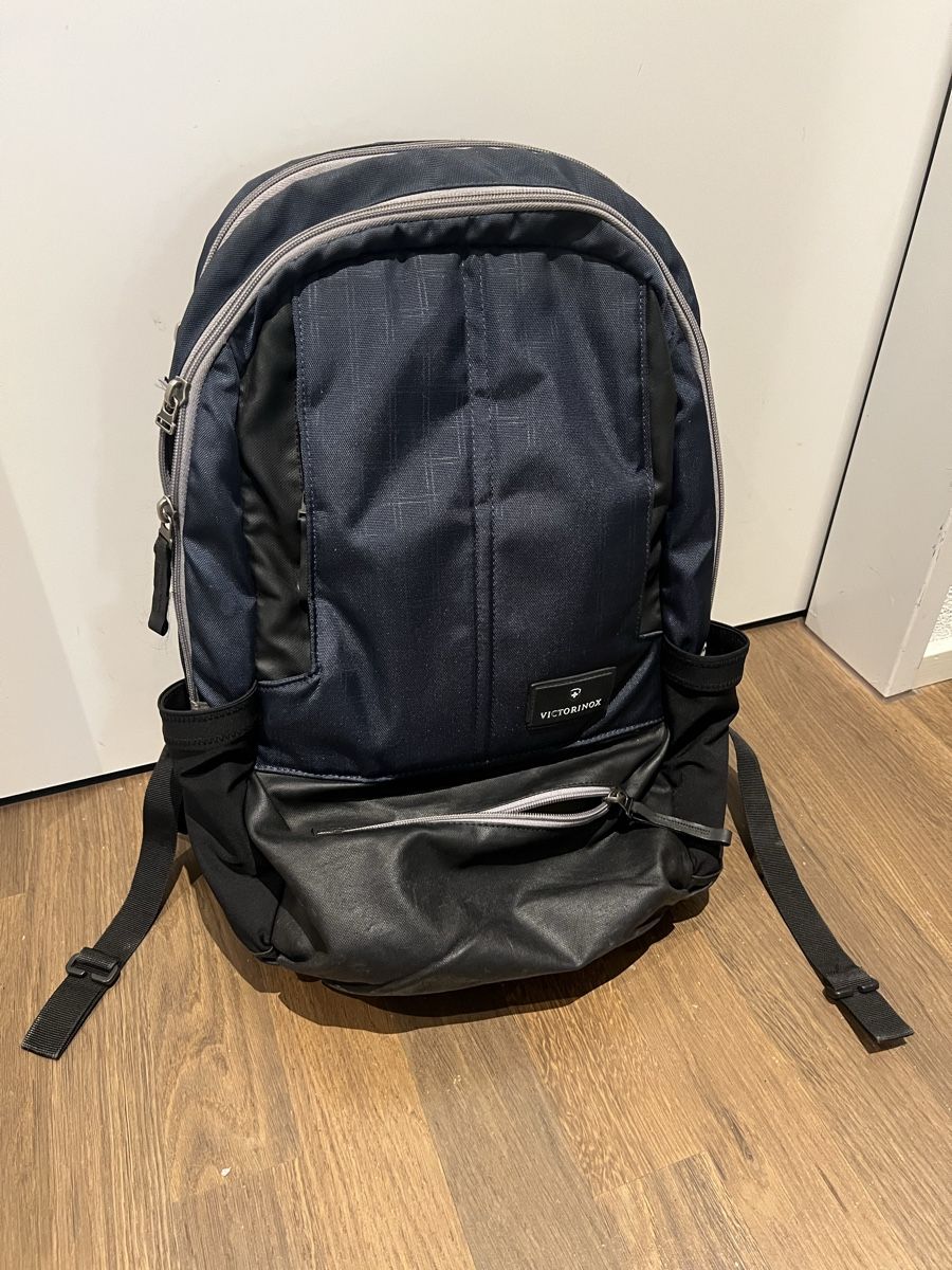 Victorinox Sacs à dos: Victorinox backpack – D'occasion à Zug par Athanasios2104