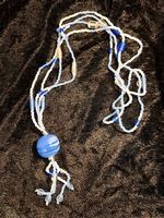 Lange Halskette Blau Weiss