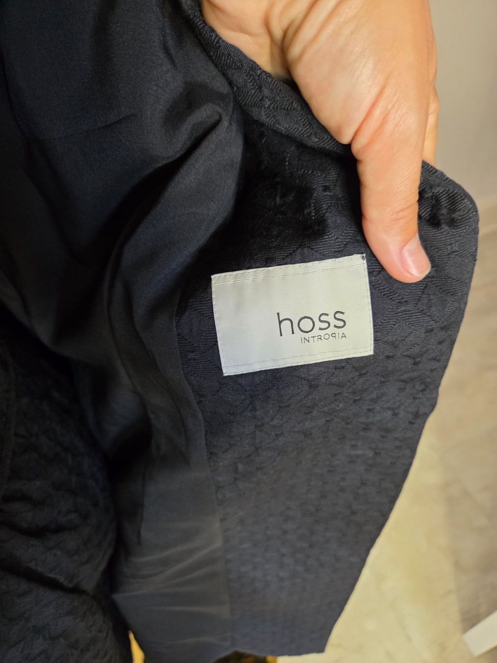 Costumi: Set Hoss Intropia – Usato da Leissigen venduto da ali_k9v8 3