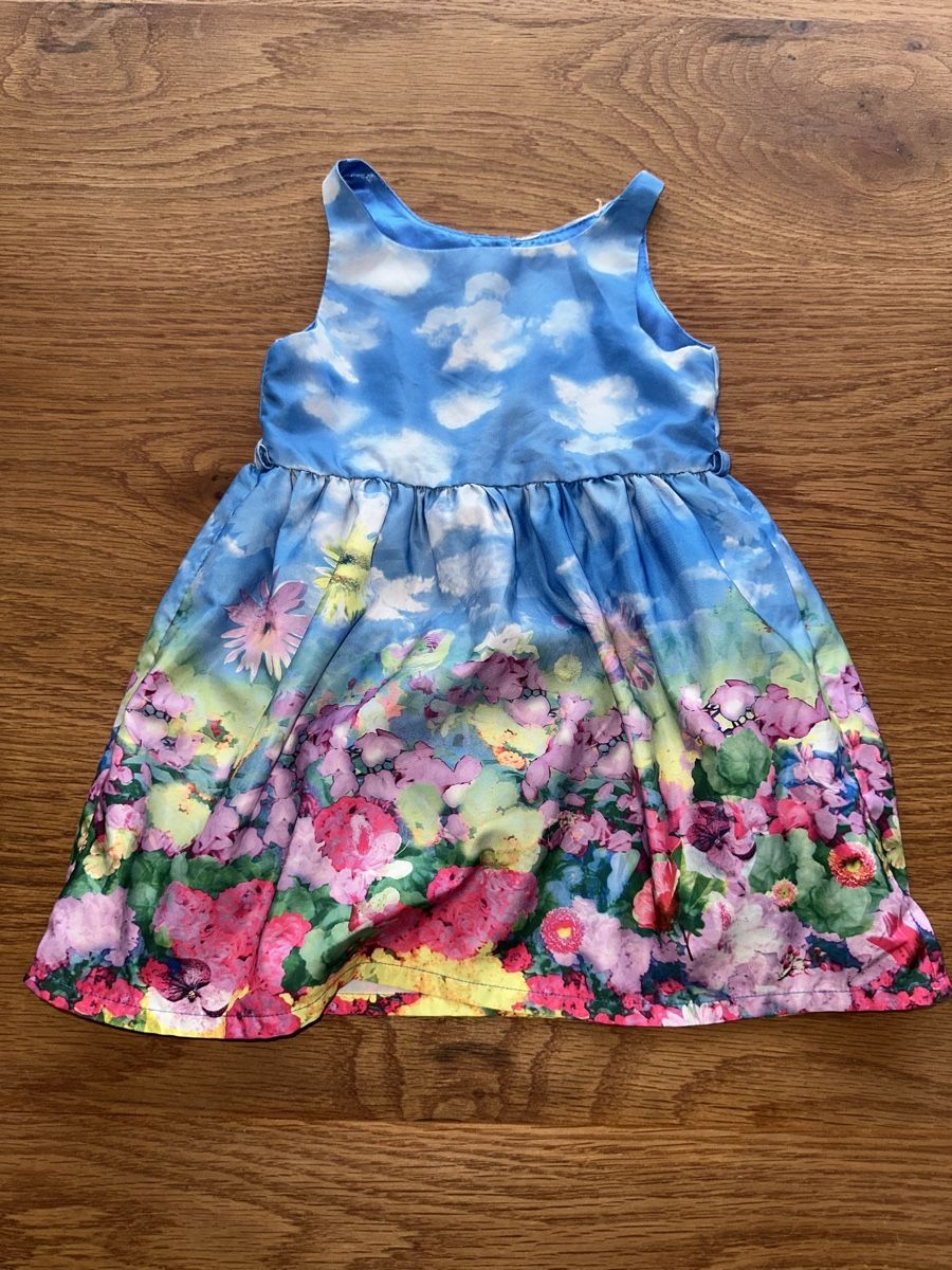 H&M Kleider & Röcke: Gr 92 H&M seidenkleid😍 – Gebraucht aus Wettingen von hak_52m8