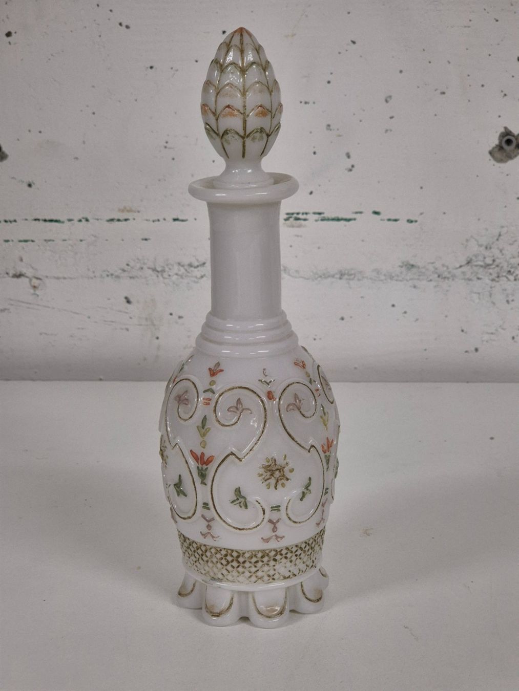 Flaconi: flacon en opaline blanche décor polychrome et doré - Napoléo – Usato da Bogis-Bossey venduto da VNT-GE.ch 8