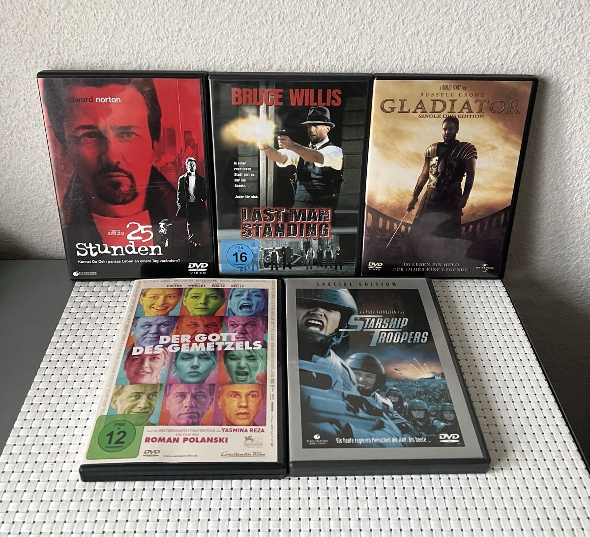 Tutti i DVDs: DVD Sammlung – Usato da Flawil venduto da NiceT 4