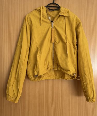 Veste jaune légère à capuche