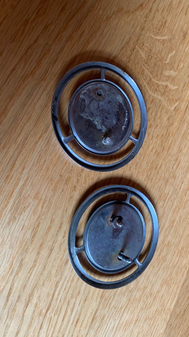 Alfa Romeo Alle Ersatzteile: Alfa Romeo Emblem – Defekt aus Frutigen von Gehrihorn 1