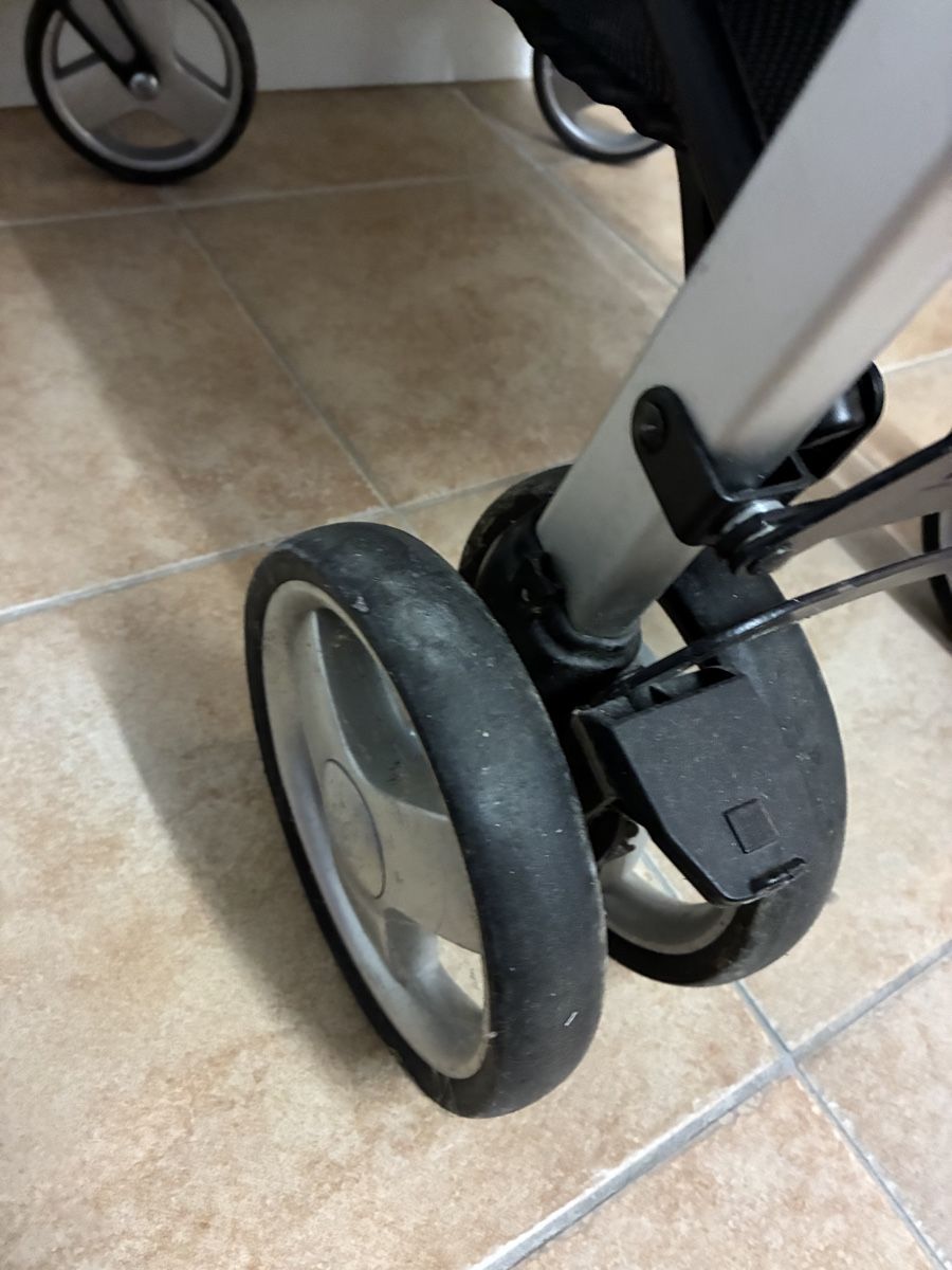 Chicco Kinderwagen: Kinderwagen Chicco Liteway Jeans mit Zubehör – Gebraucht aus Steffisburg von Belli80 4