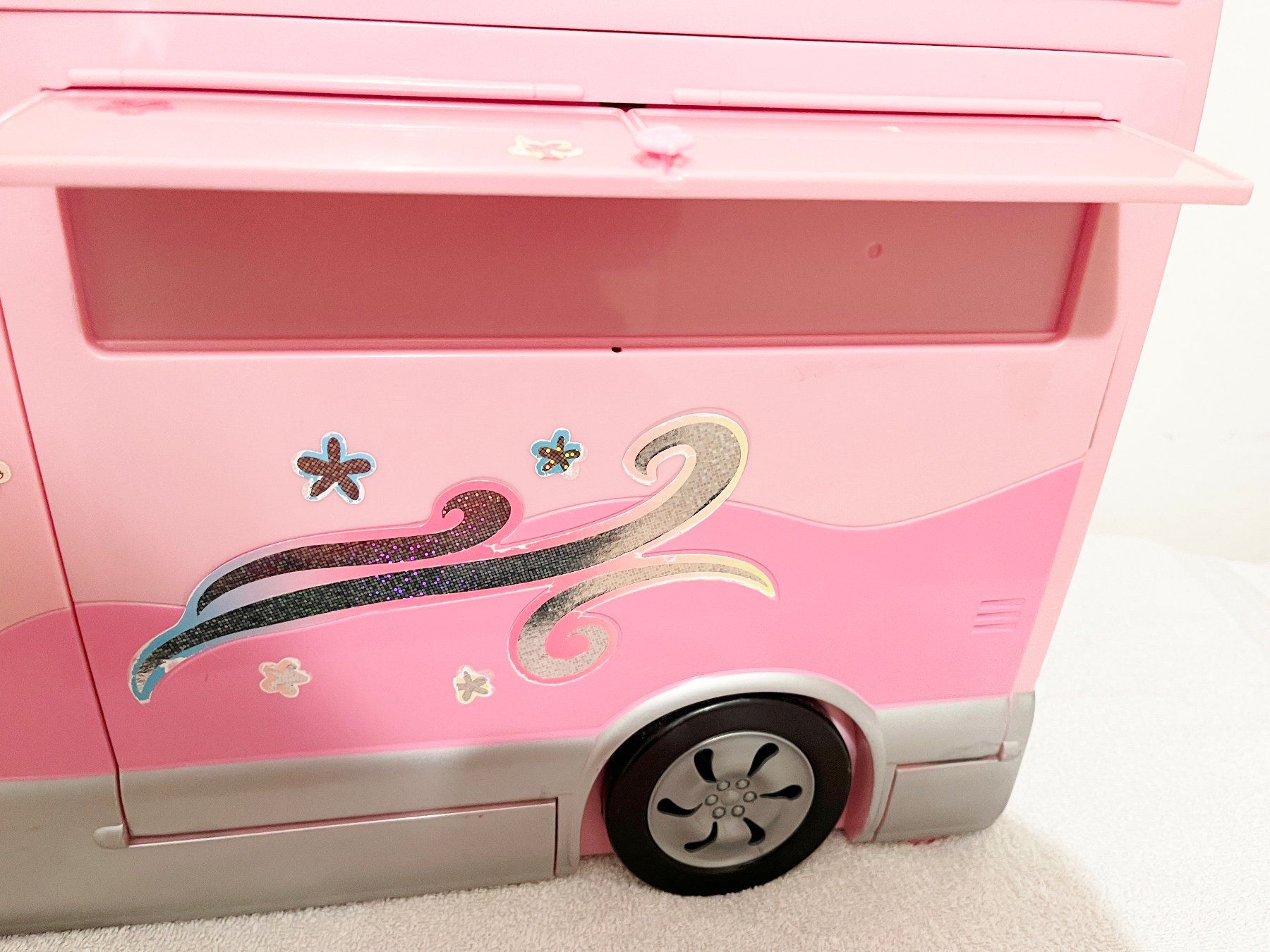 Giocattoli: Barbie Campingwagen mit Pool – Usato da Glattbrugg venduto da Ariel012 2