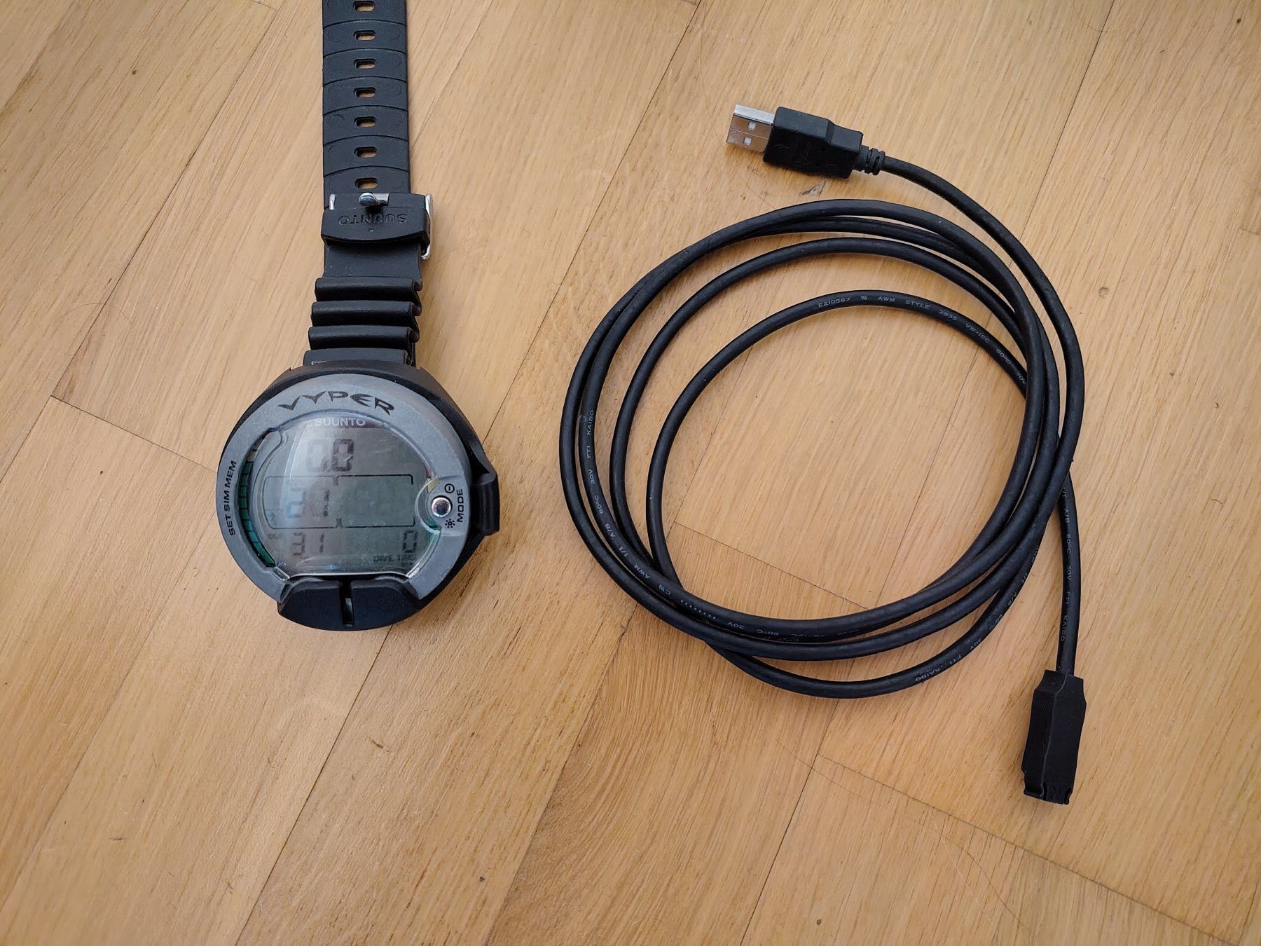 Smartwatch: Tauchcomputer Suunto Vyper inkl. USB Datenkabel – D'occasion à Zofingen par ruxer 1