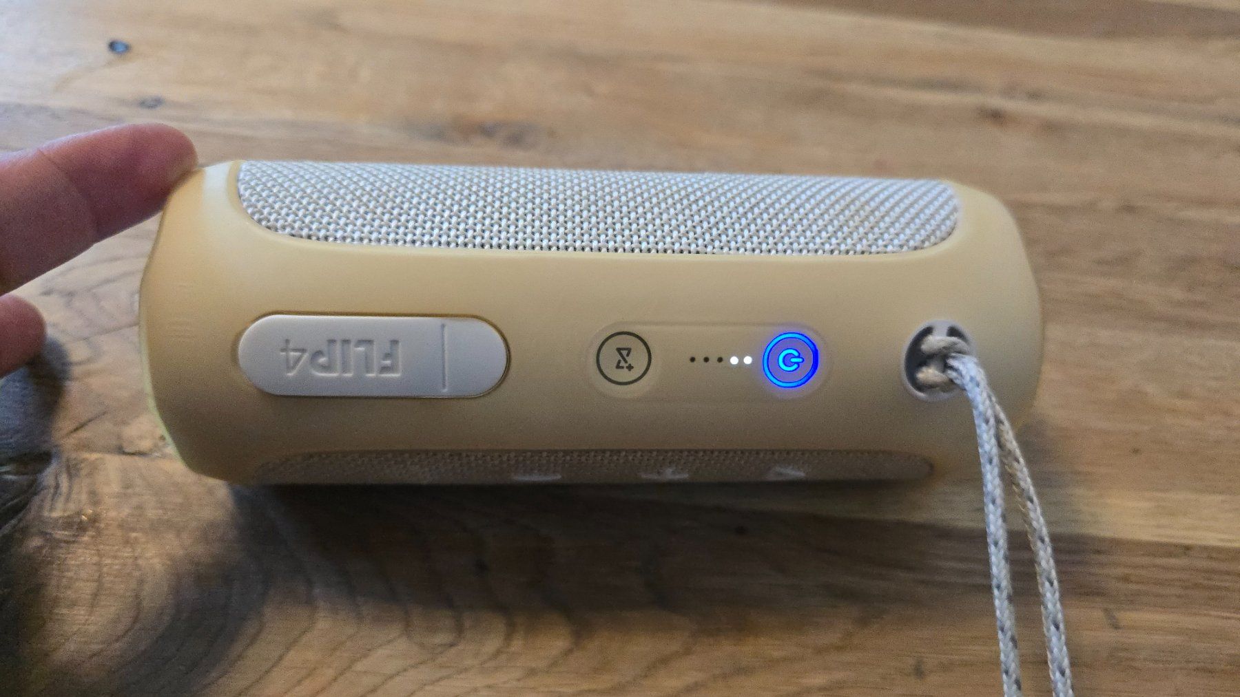 JBL Lautsprecher: JBL Flip 4 top BASS – Gebraucht aus Wallisellen von theblacksheep 4