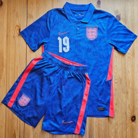 England Trikot + Hose #19 Mason Mount Nike Grösse S Fussball