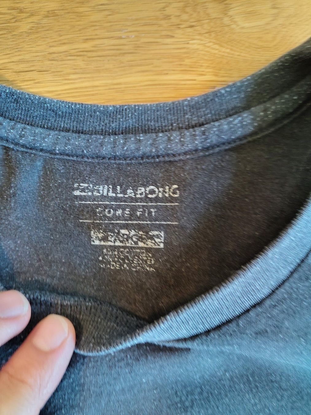 Billabong T-shirt: Billabong Tshirt L grau – Usato da Interlaken venduto da dmncmg 1