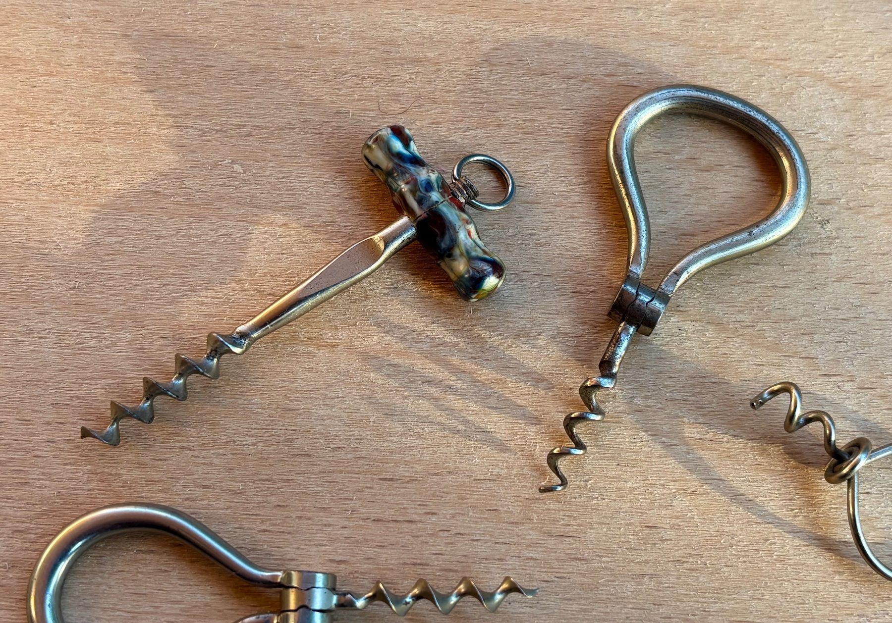 Tire-bouchons & Bouchons: antike Mini Zapfenzieher 5 Stück – D'occasion à Lüchingen par Eeizo 1