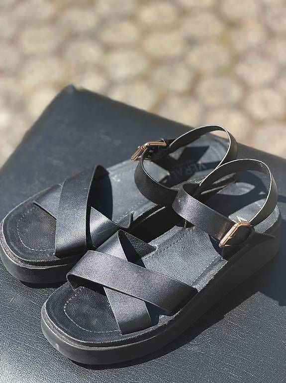Scarpe da donna: Sandalen Schwarz – Usato da Münchenstein venduto da lili-be