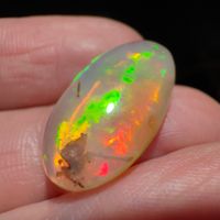 8.90 ct - Fantastic Natural Ethiopian Opal