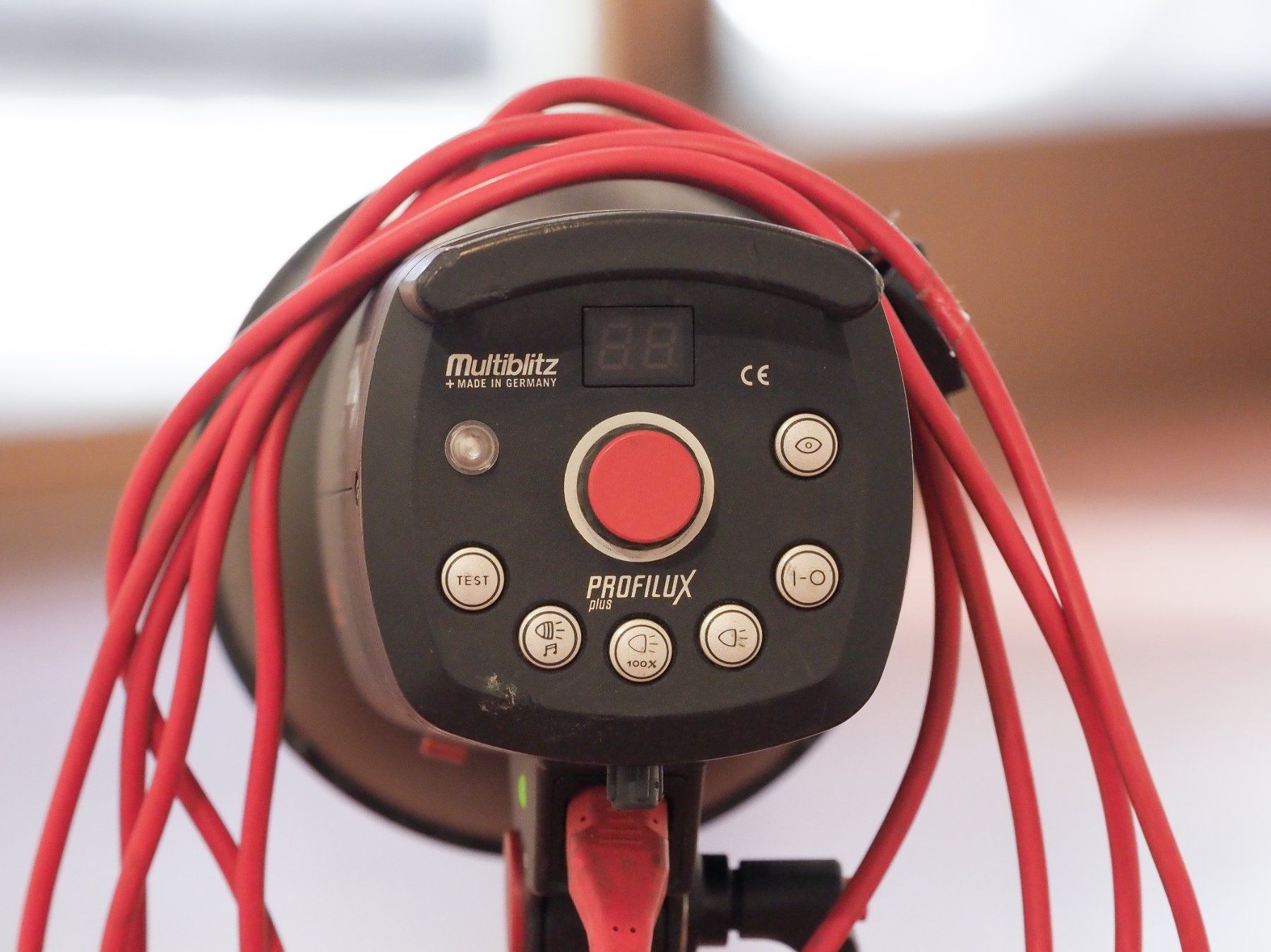 Walimex Flash: Multiblitz Profilux 400 Blitzanlage Set mit Stativ& Softbox – Usato da Bremgarten AG venduto da Flussreif_5620 1