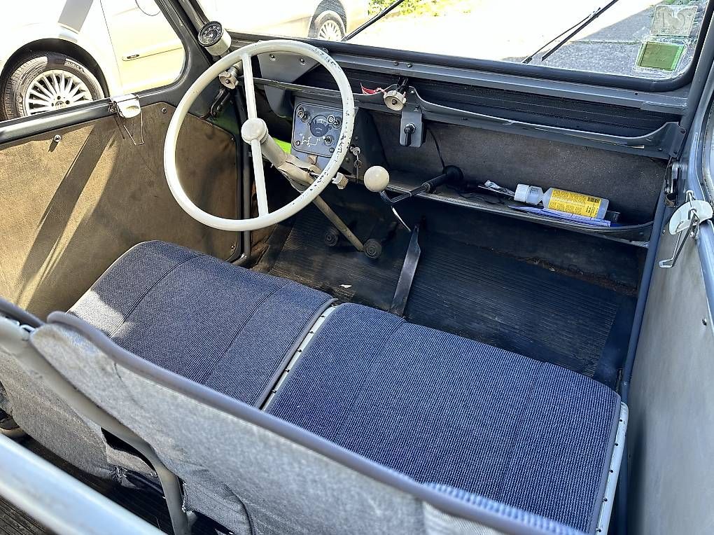 Citroën Automobili: Citroen 2CV A 2L – Usato da Fehraltorf venduto da knusli31 1