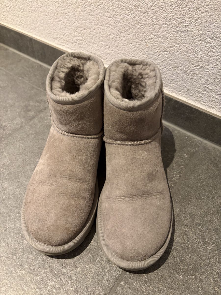 Ugg Scarpe da donna: Graue Ugg Stiefeletten – Usato da Staufen venduto da SilveRain 1