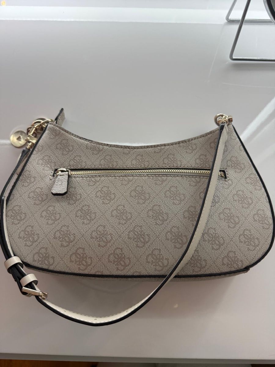 Guess Borse da donna: Guess Schultertasche  – Usato da Brunnen venduto da pel_vk7g 1