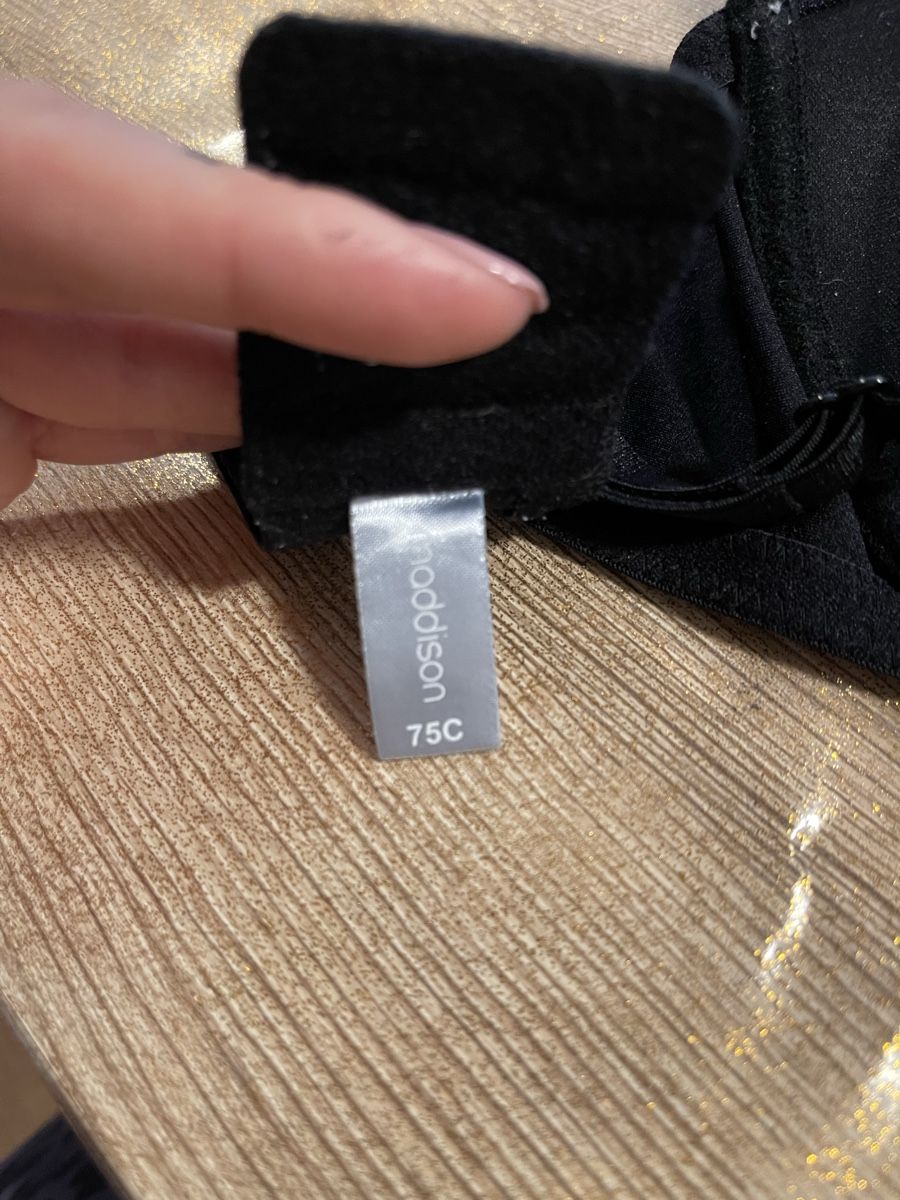 Altra biancheria intima: 2 schwarze Push-up BHs Gr. 75C von Maddison – Usato da Meikirch venduto da Hilfe_Waisentiere 2